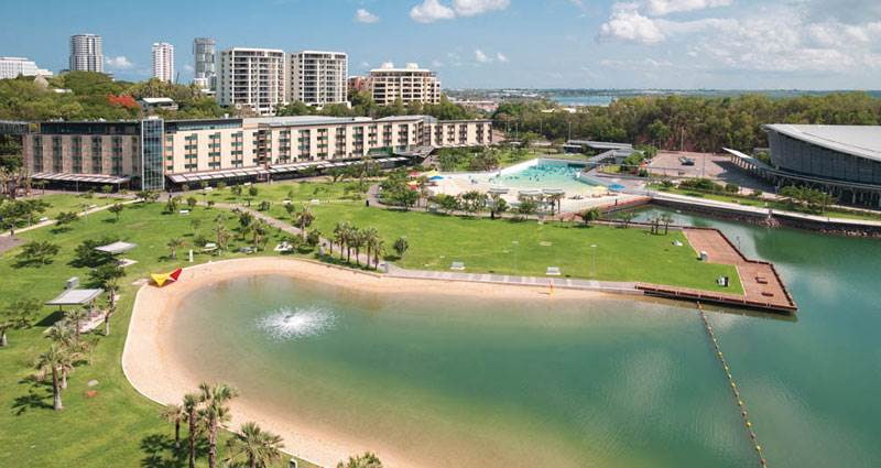 هتل Darwin Waterfront Luxury Suites در استرالیا